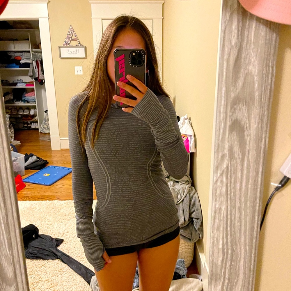 Lululemon Grey Longsleeve Size 4
